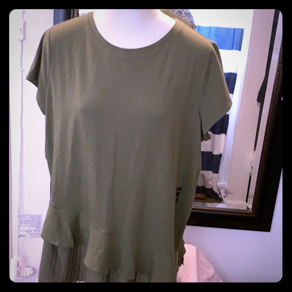 Simple era verawang pleated top